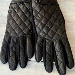 NWT Time & Tru Touch Screen Compatible Black Quilted Gloves.